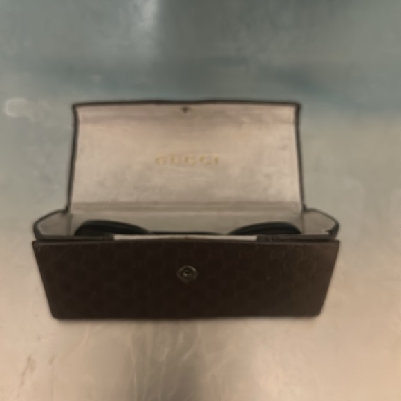 Used - Picture 3 of 8